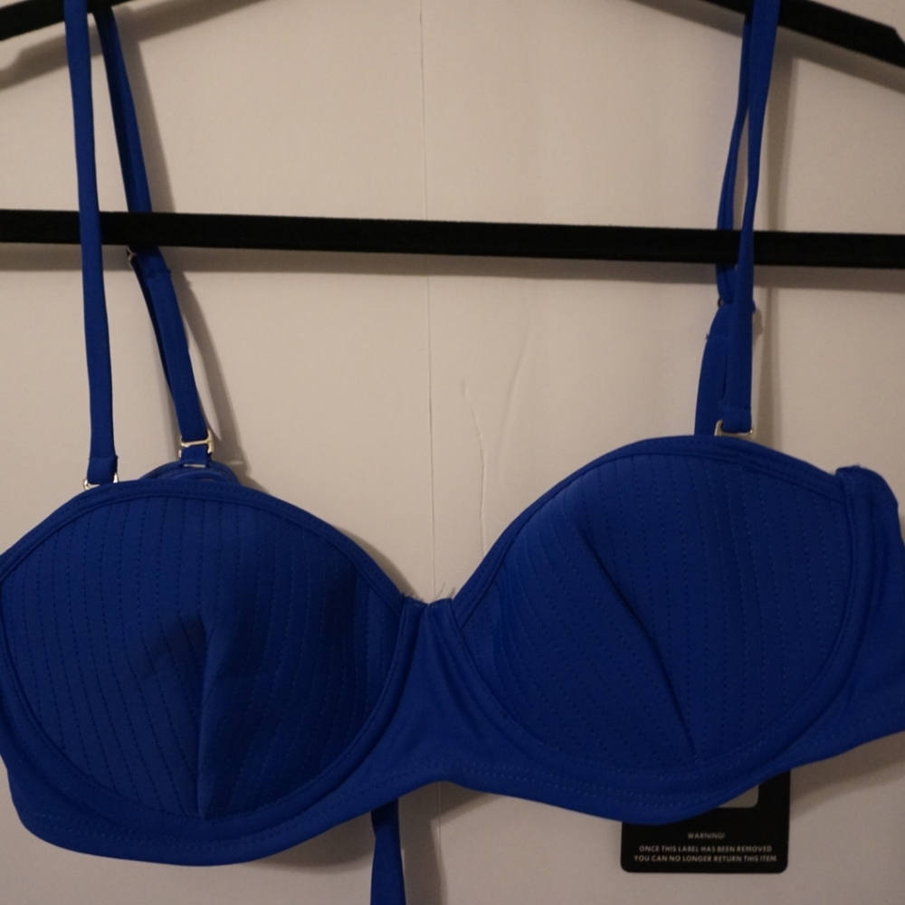 Pretty little thing swim suits. - Picture 3 of 8